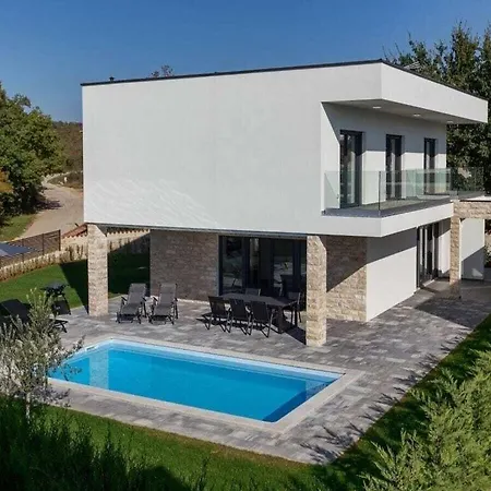 Holiday With Pool In Vila Poreč