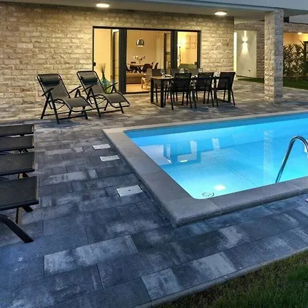 Holiday With Pool In * Poreč